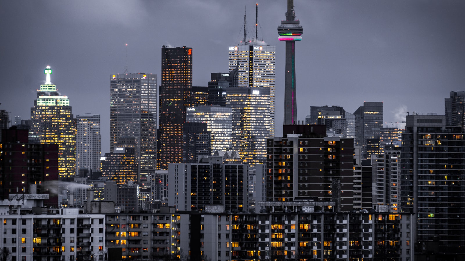 What a Real Estate Offering Memorandum Should Include